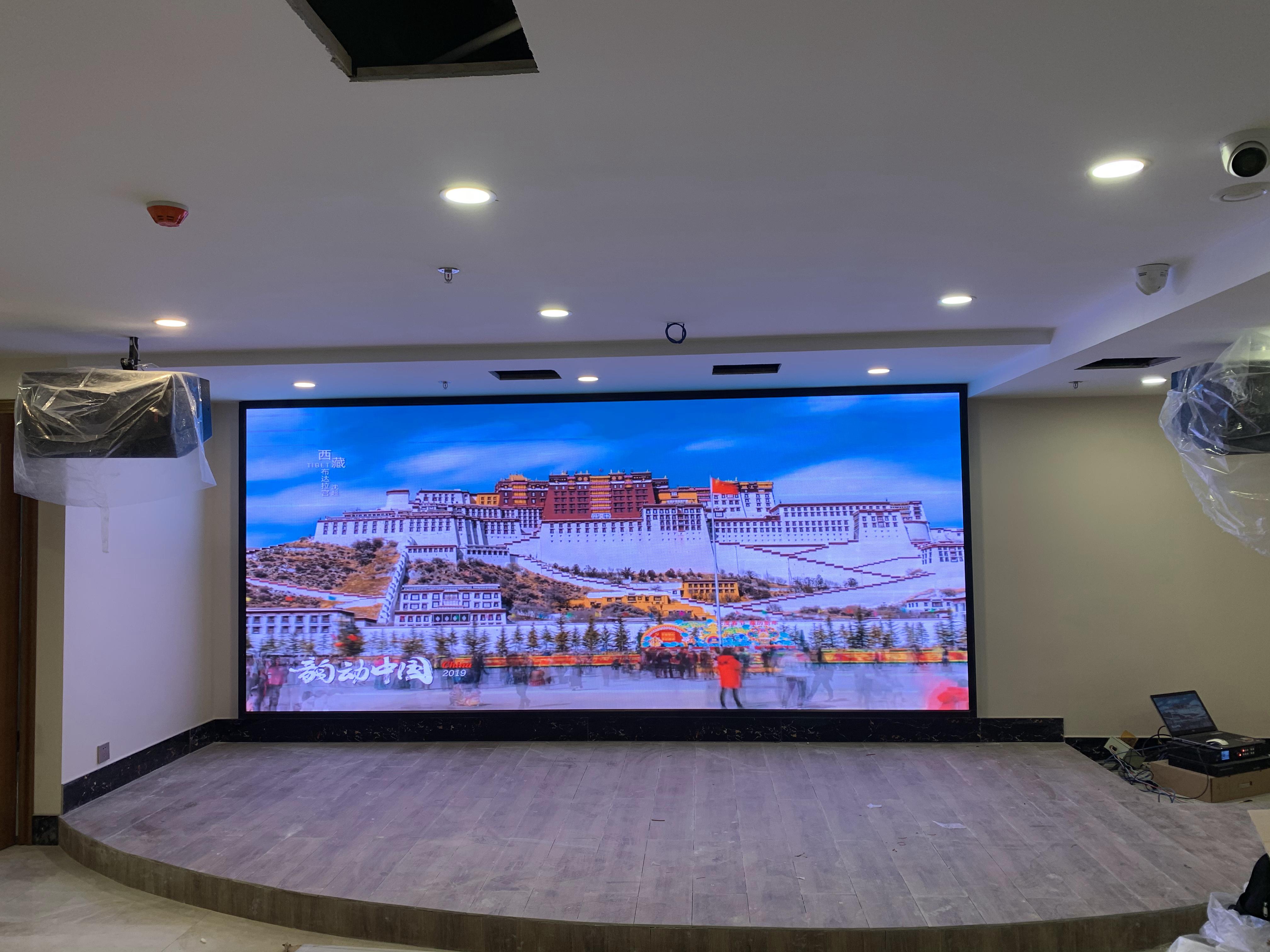 P2.5全彩LED顯示屏-壁掛支架安裝-北京豐臺區北京瑤醫醫院